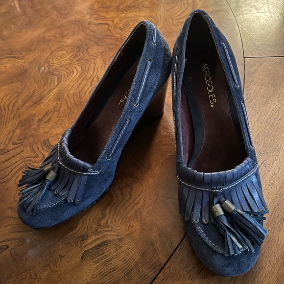 Aerosoles Suede Tassel Wedge - Picture 2 of 7